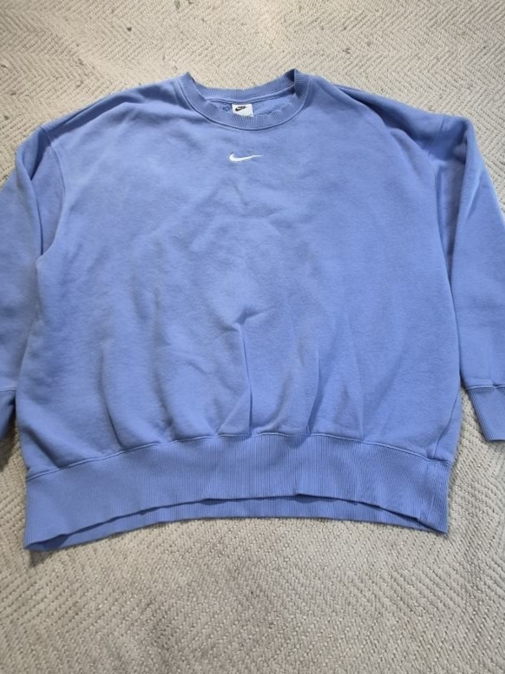 Nike Women’s Crewneck Sweatshirt in Powder Blue